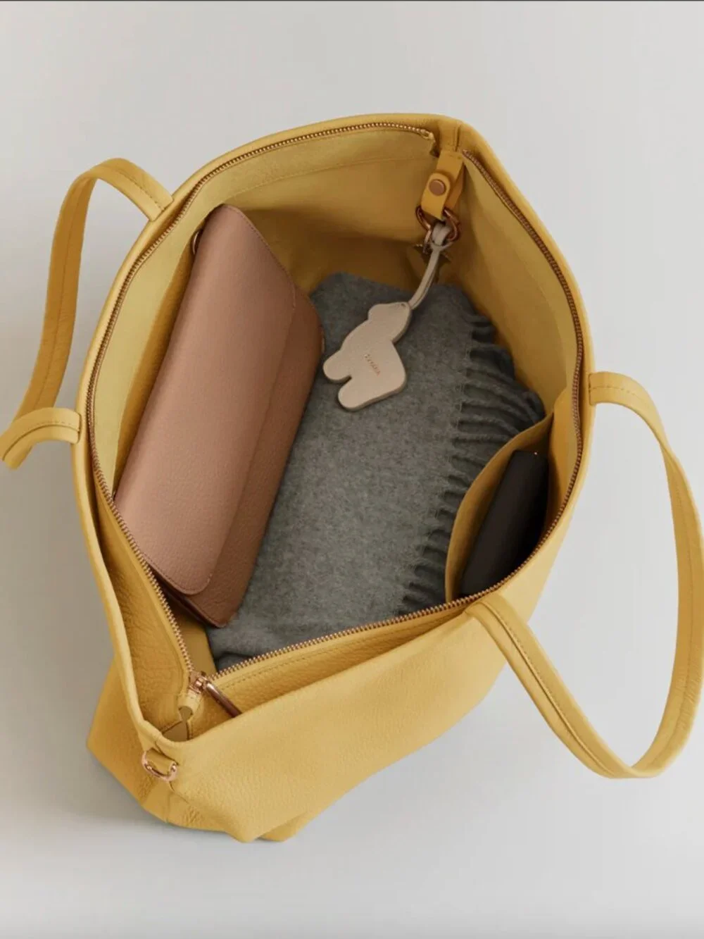 NWT Cuyana Classic Easy Zipper Tote in Butter